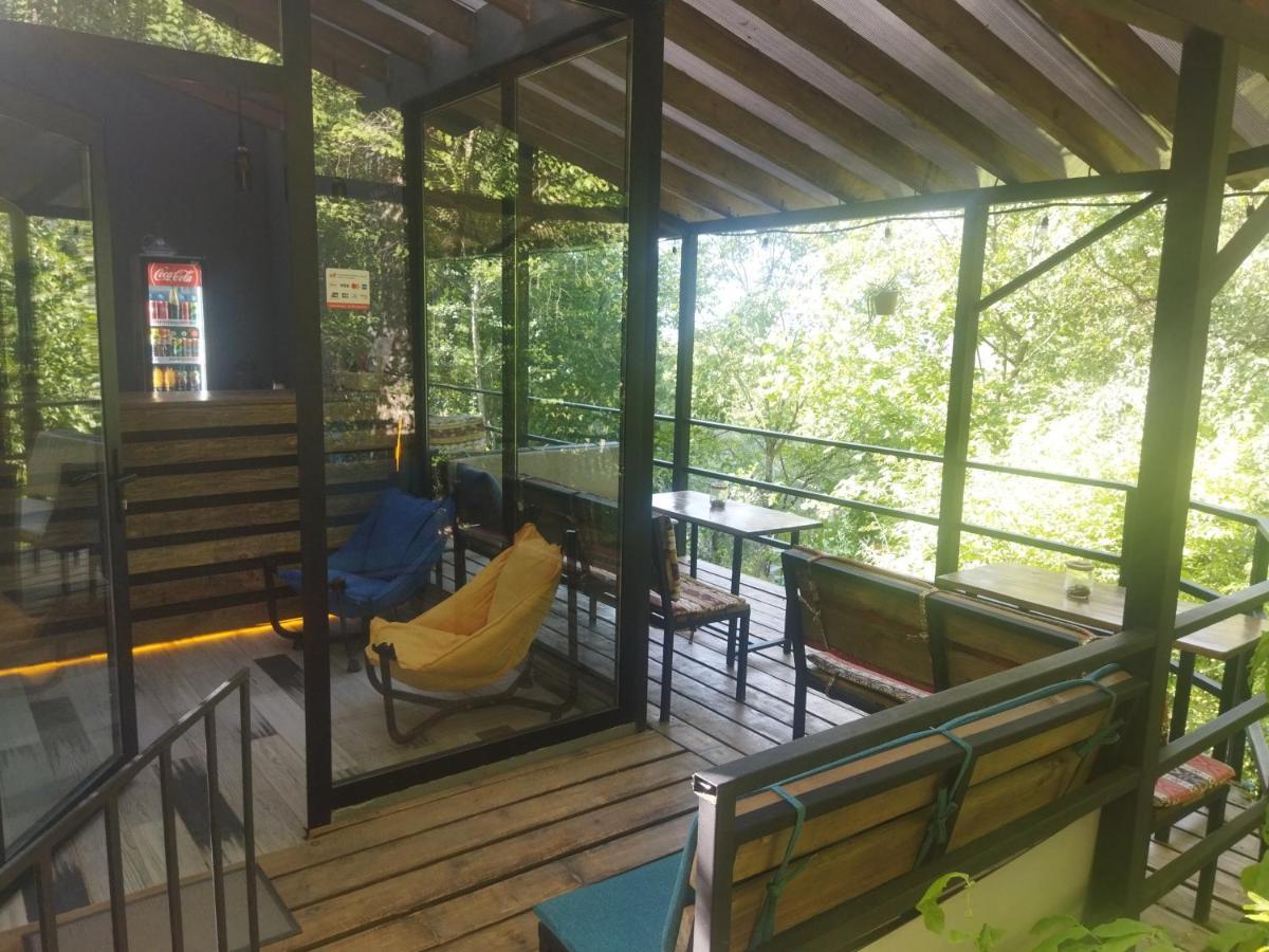 Готель Glamping Georgia Krikhi Амбролаурі Екстер'єр фото