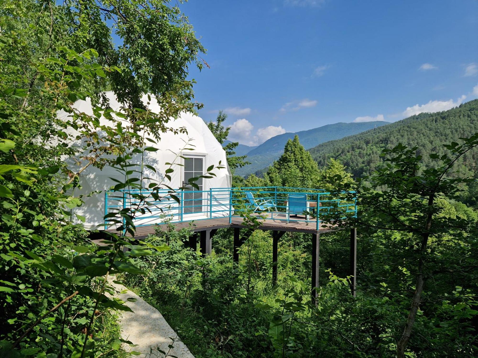 Готель Glamping Georgia Krikhi Амбролаурі Екстер'єр фото
