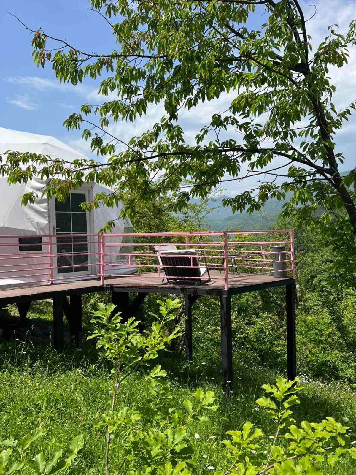 Готель Glamping Georgia Krikhi Амбролаурі Екстер'єр фото