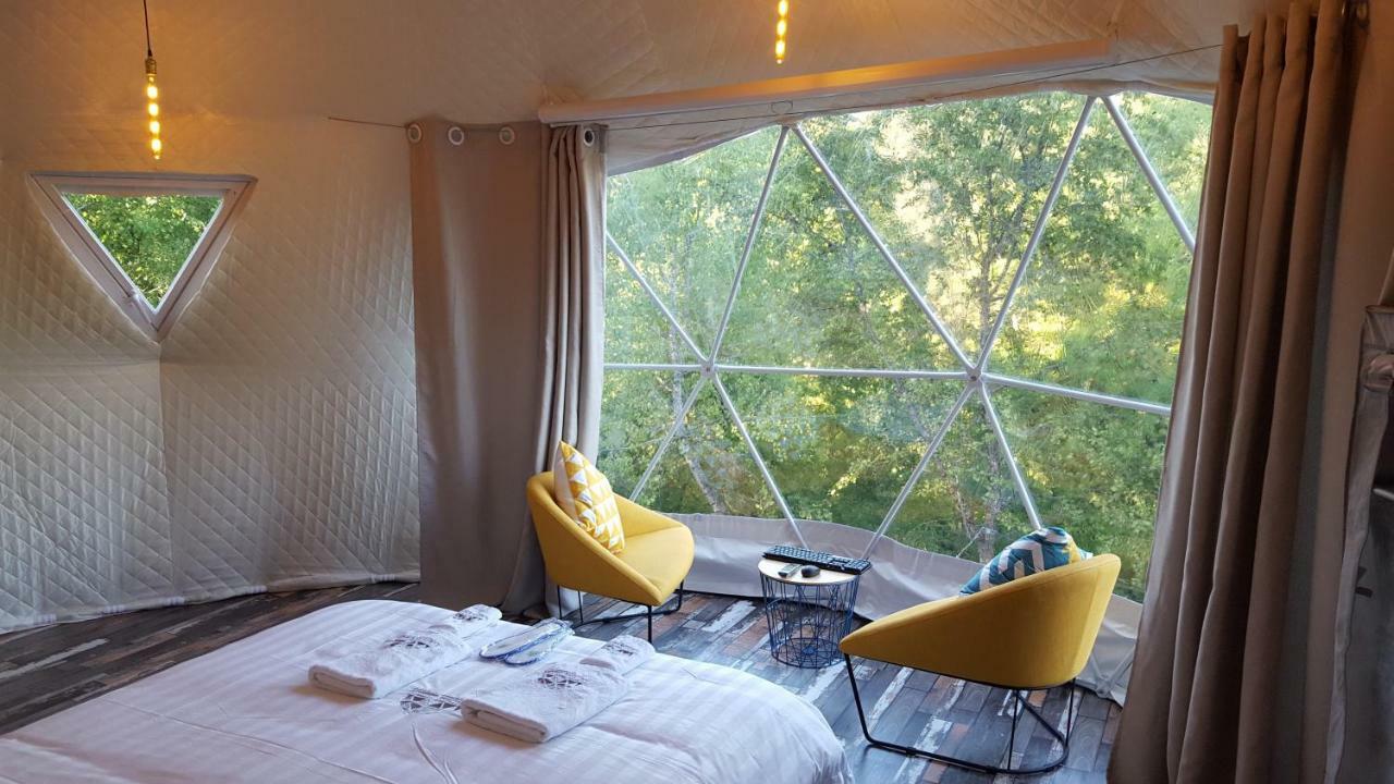 Готель Glamping Georgia Krikhi Амбролаурі Екстер'єр фото